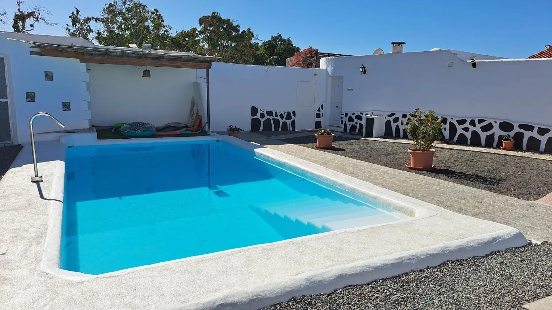 סאלוברה Remarkable 3-Bedroom House 'Villa' Finca Vistamar דירה