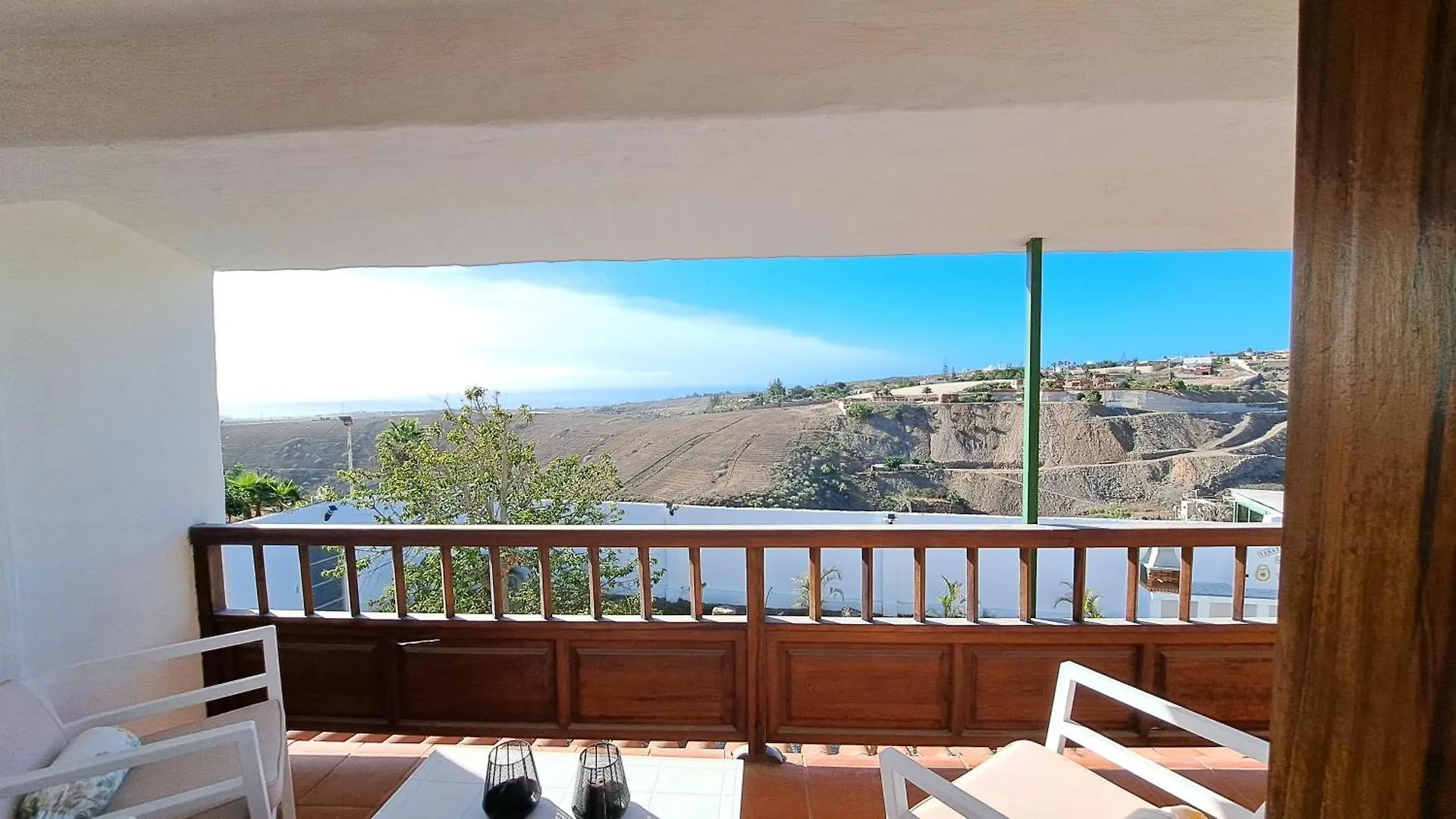 Remarkable 3-Bedroom House 'Villa' Finca Vistamar سالوبر