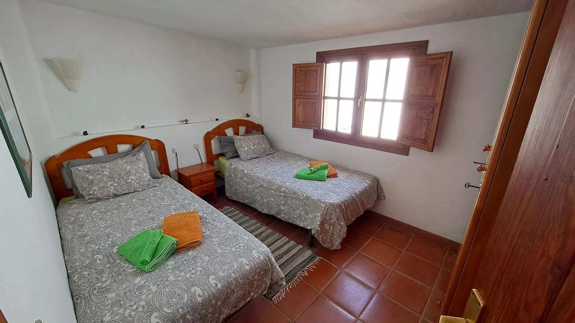 شقة Remarkable 3-Bedroom House 'Villa' Finca Vistamar سالوبر